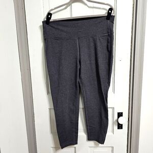 Old Navy Balance Go Dry 7/8-Length Lattice-Hem Leggings